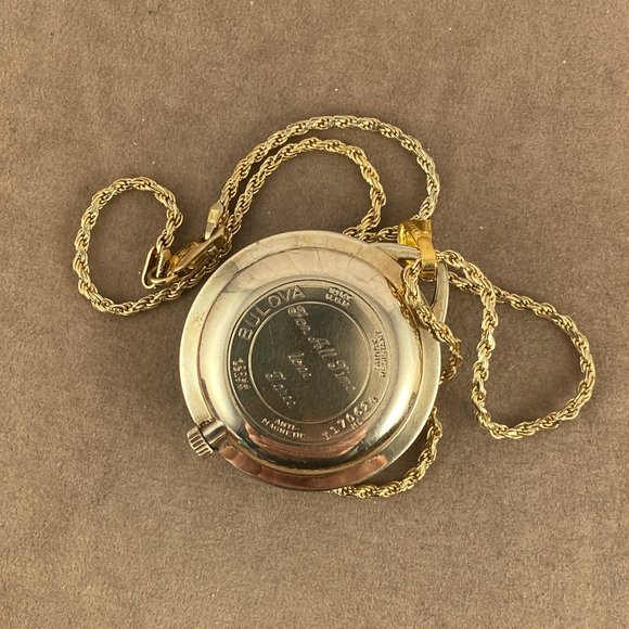 Vintage Bulova Pendant or pocket Watch in 10K rolled gold Working 1965 M5 - Picture 5 of 8